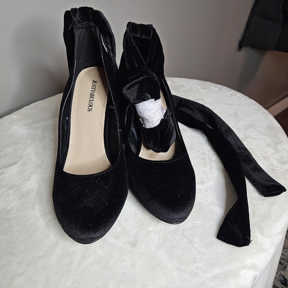 Black velvet block heal with lace up leg - Picture 2 of 7